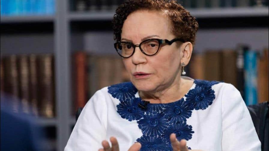Procuradora designa comisión independiente para investigar denuncias de maltrato en el Ministerio Público