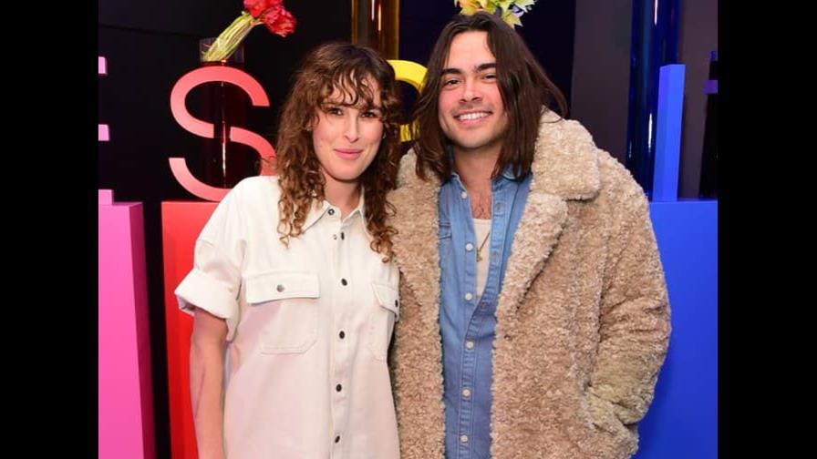 Rumer Willis celebra la maternidad con su primogénita Louetta Isley Thomas Willis Rumer Willis celebra la maternidad con su primogénita Louetta Isley Thomas Willis