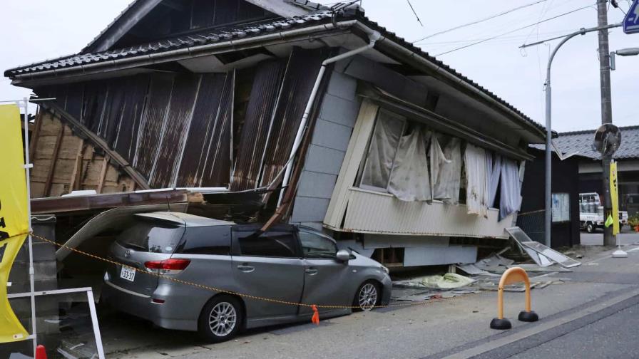 Fuerte sismo en Japón deja al menos un muerto y viviendas destruidas Fuerte sismo en Japón deja al menos un muerto y viviendas destruidas