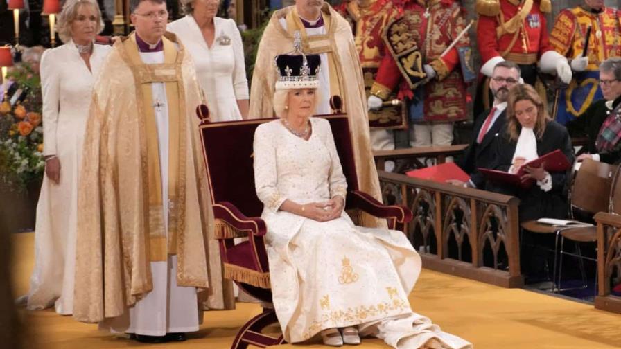 Coronación Carlos III: los detalles del elegante vestido que llevó Camila