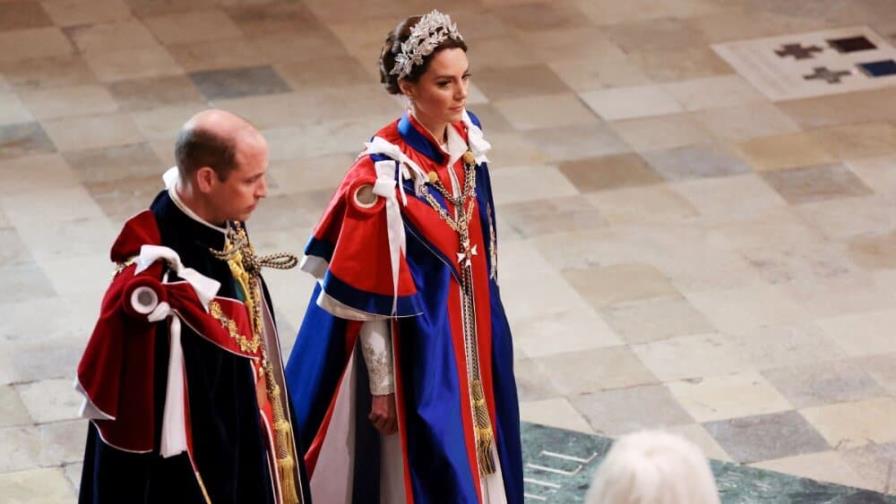 Kate Middleton, con vestido bordado de plata y joyas de Diana de Gales e Isabel II en la coronación de Carlos III