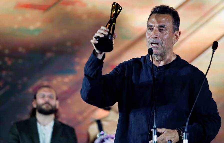“El Brujo”, se llevó el galardón a Mejor Comedia 2022 en Premios La Silla