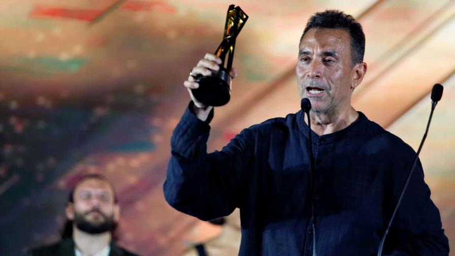 “El Brujo”, se llevó el galardón a Mejor Comedia 2022 en Premios La Silla