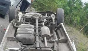 Hombre muere al volcarse su vehículo en la carretera Puerto Plata-Navarrete