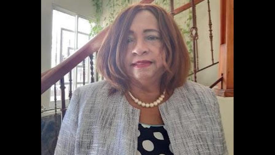 Ministro de Salud Pública suspende a directora provincial de Salud por amenazar con cancelar empleados