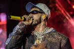 Anuel AA responde a las críticas por la bizarra y provocadora canción que le dedicó a Karol G