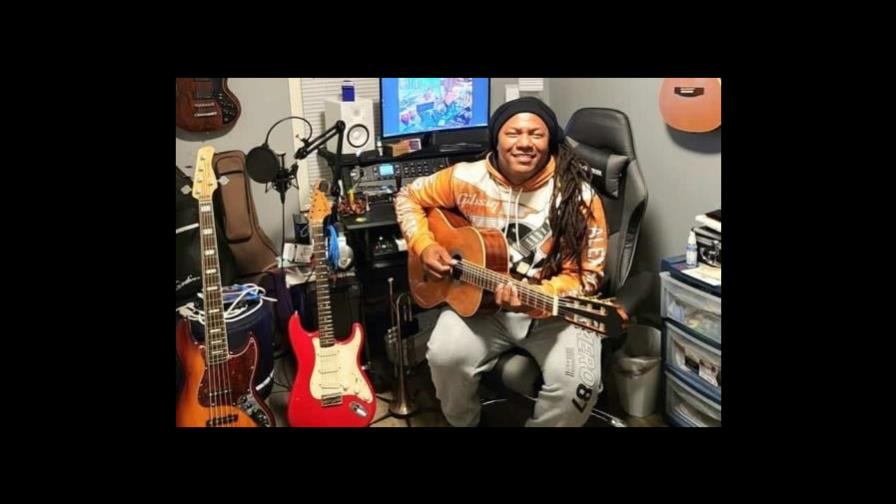 Alex MalaJunta traslada su música hacia Tennessee y le canta a la depresión