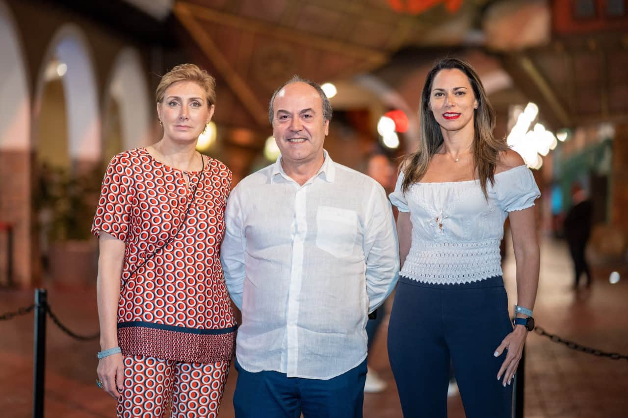 Paqui Benitez, Iban Campo y Evelyn Koury.