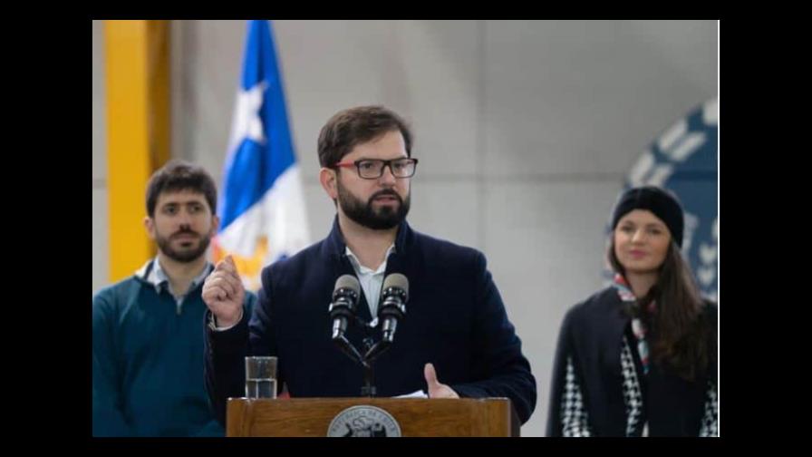 Boric pide a la ultraderecha “actuar con sabiduría y templanza” tras triunfo