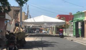 Según los vecinos, hombre asesinado en su marquesina era humilde y trabajador