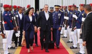 Abinader regresó anoche tras participar en coronación del Rey Carlos III