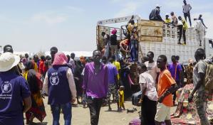 Más de 700.000 desplazados internos dejan los combates en Sudán en tres semanas