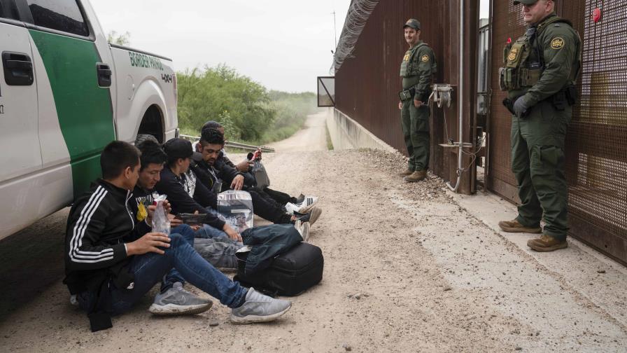 Llegan los primeros 550 soldados a la frontera sur de EE.UU.