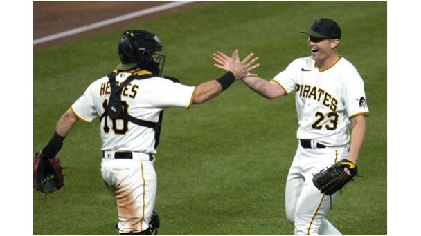 Keller lanza primer juego completo; Piratas vence a Rockies