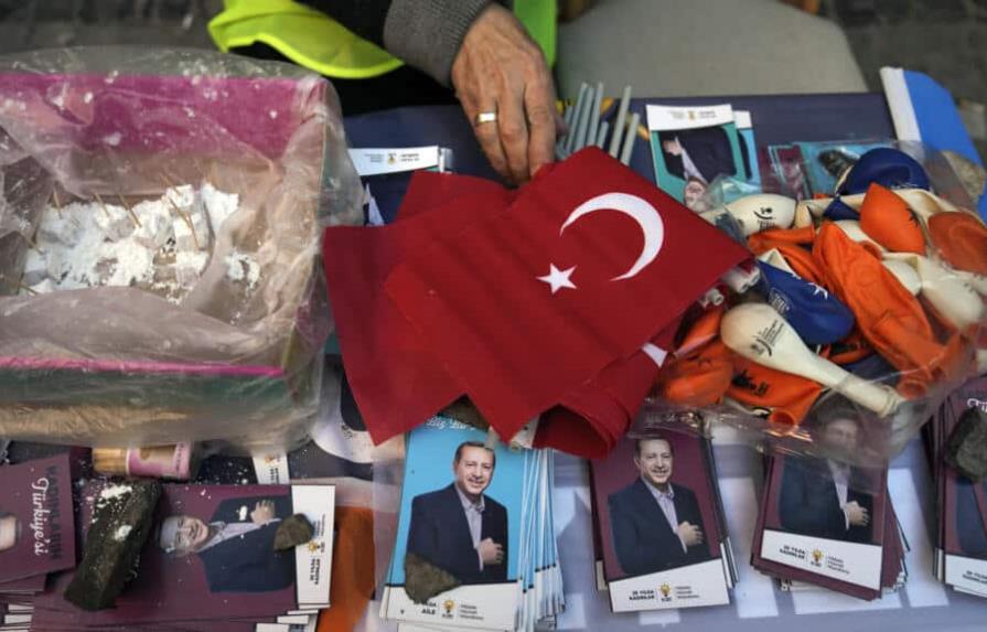 La oposición turca confía en que no habrá disturbios que interrumpan el proceso electoral