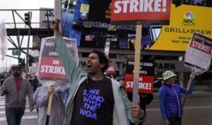 Barack Obama pide remuneración justa para el trabajo de los guionistas de Hollywood