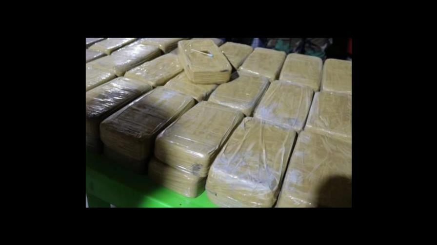 Decomisan 1,176 paquetes de droga y capturan a seis personas en Panamá