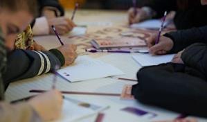Los Campos Elíseos se transforman en un aula gigante para el mayor dictado del mundo