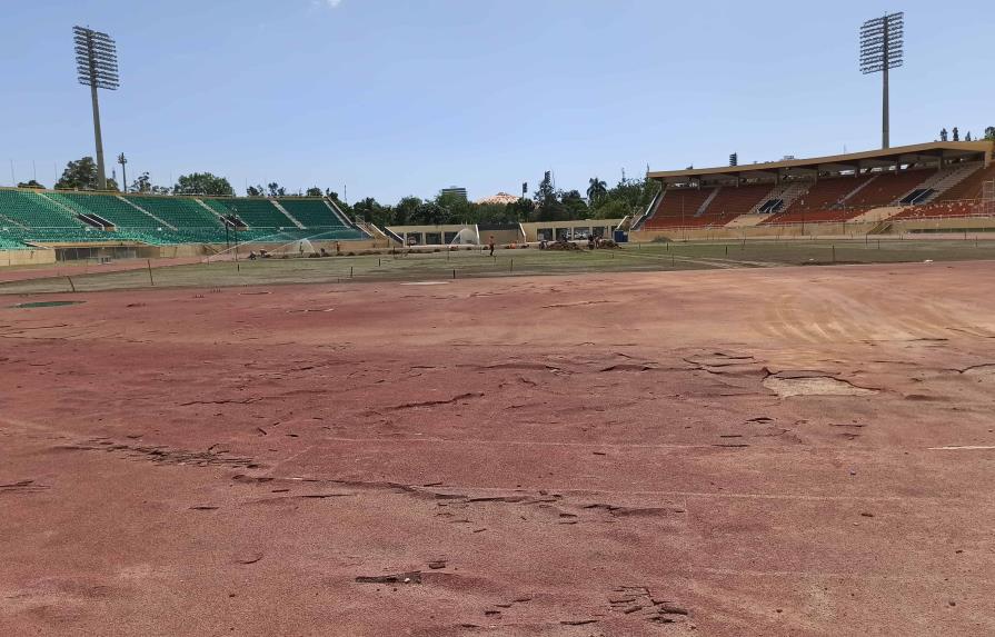 Miderec entrega fondos para reparar las pistas de atletismo del Centro Olímpico