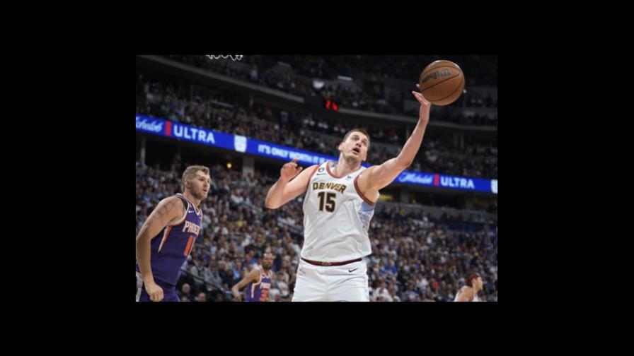 Nuggets doblegan a Suns y recuperan la delantera al poner la serie 3-2