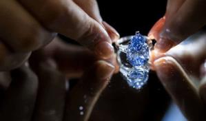 Subastan el anillo Laguna Blu, una de las joyas más caras de la casa Bulgari