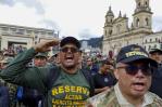Miles de militares y policías retirados protestan en contra del Gobierno de Gustavo Petro Miles de militares y policías retirados protestan en contra del Gobierno de Gustavo Petro
