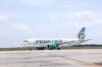 Frontier ofrece membres&iacute;a gratuita y millas a afectados por cancelaciones de Spirit Airlines