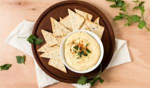 Tres versiones (fáciles y deliciosas) de hummus para celebrar su día