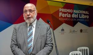 Pedro Vergés logra Premio Eduardo León Jimenes con su visión de la sociedad dominicana de los años 40 y 50