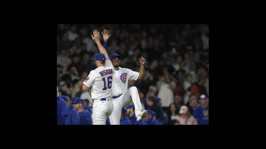 Steele llega a foja de 6-0; Cachorros derrotan a Cardenales