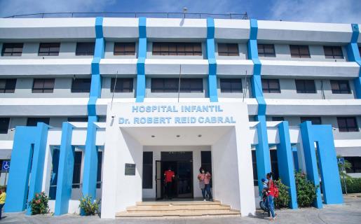 Ni&ntilde;o ve&iacute;a mu&ntilde;equitos en su casa cuando una bala lo alcanz&oacute; en El Seibo