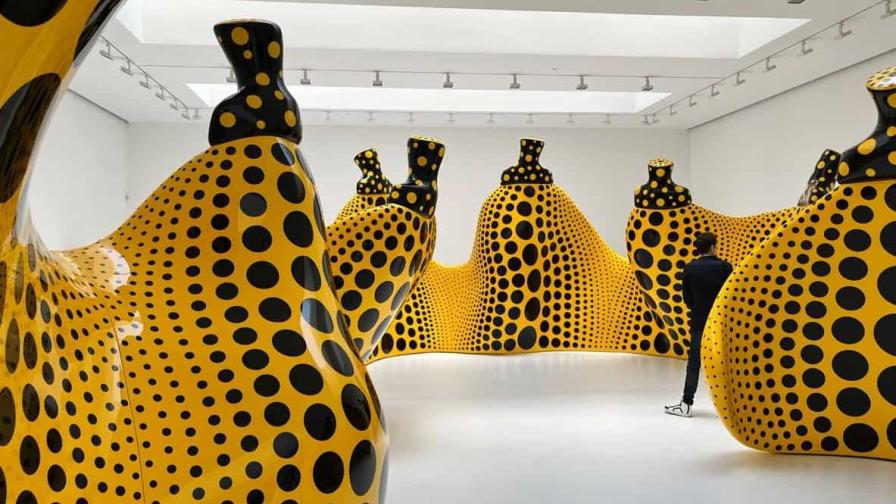 El colorido arte de Yayoi Kusama promete multitudes en una galería de Nueva York El colorido arte de Yayoi Kusama promete multitudes en una galería de Nueva York