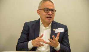 Profesor universitario de Colombia plantea ciudades del futuro contemplen inteligencia artificial