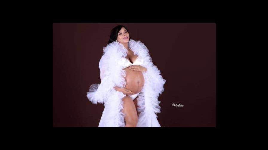 La comunicadora Adenz naranjo anuncia está embarazada de su primer hijo La comunicadora Adenz naranjo anuncia está embarazada de su primer hijo