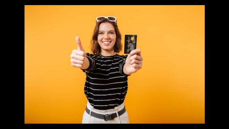 ¿Cómo se relacionan los adolescentes con el dinero en la era digital?