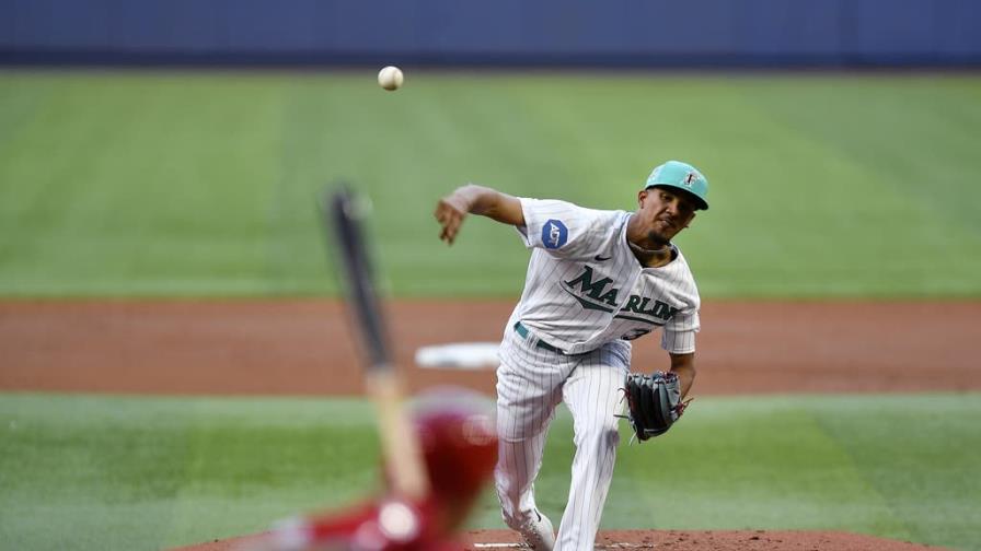 Eury Pérez ponchó siete en su debut en Grandes Ligas Eury Pérez ponchó siete en su debut en Grandes Ligas