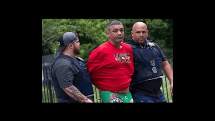 Dominicano es sentenciado de 16 años a cadena perpetua por acuchillar a su exnovia en metro de NY