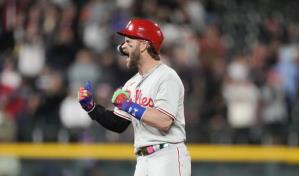 Doble de Harper en la 8va rompe el empate; Filis derrotan a Rockies