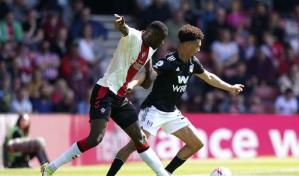 Southampton confirma su descenso; United vuelve a ganar