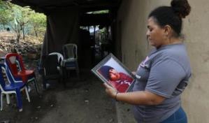 Madre de adolescente hondureño que murió bajo custodia de EEUU dice que su hijo sufría epilepsia