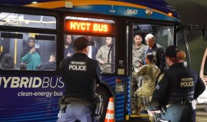 Denuncian que veteranos fueron expulsados de hoteles de NY para darle espacio a migrantes 