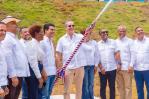 Abinader inaugura carretera, acueducto y un centro infantil en Monte Plata