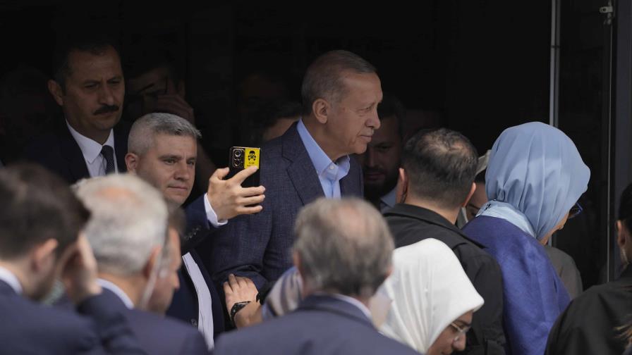 Erdogan resiste la presión y aspirará a la reelección en segunda vuelta de presidenciales Erdogan resiste la presión y aspirará a la reelección en segunda vuelta de presidenciales