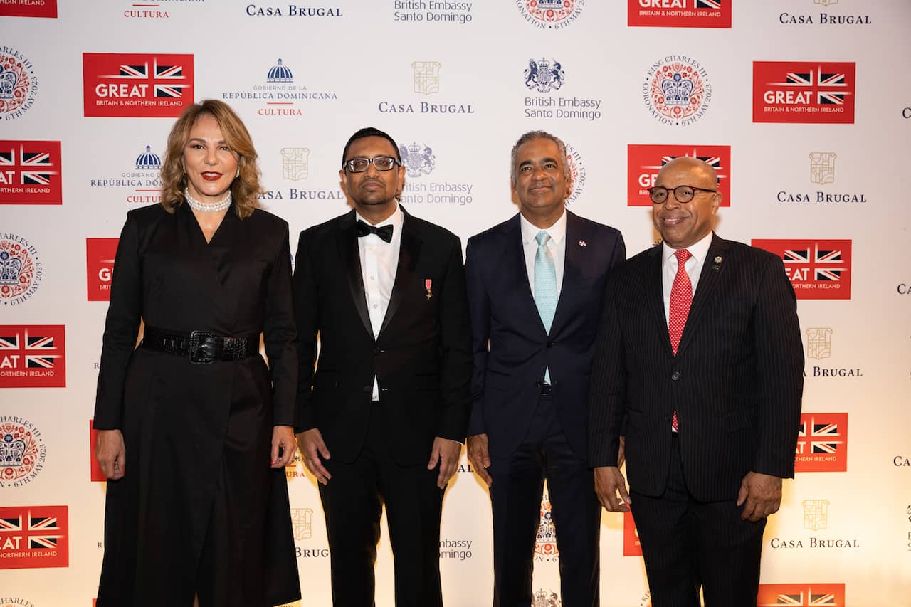 Milagros Germa´n, Mockbul Ali, Joel Santos y Alfredo Pacheco.