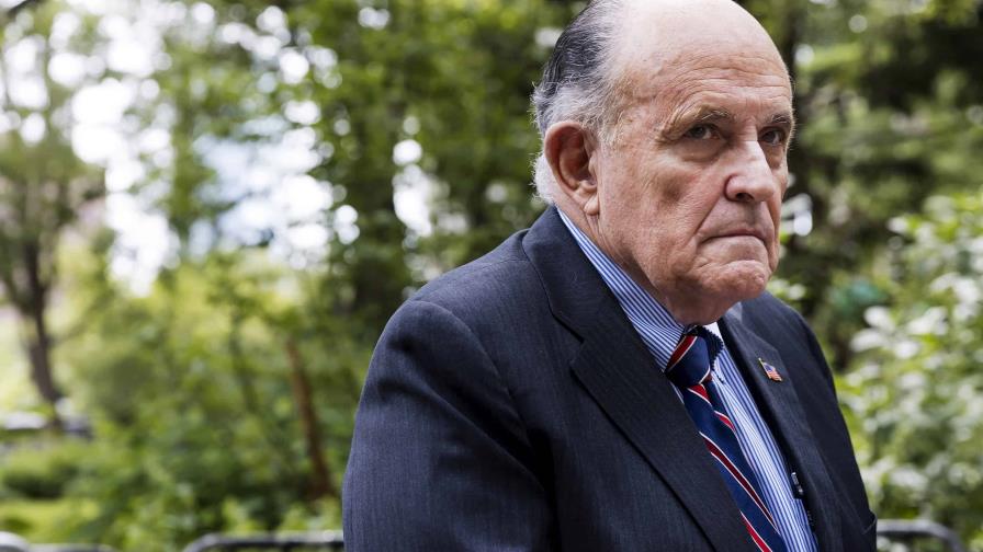 Demandan por agresión sexual a Giuliani, exalcalde de Nueva York y exabogado de Trump