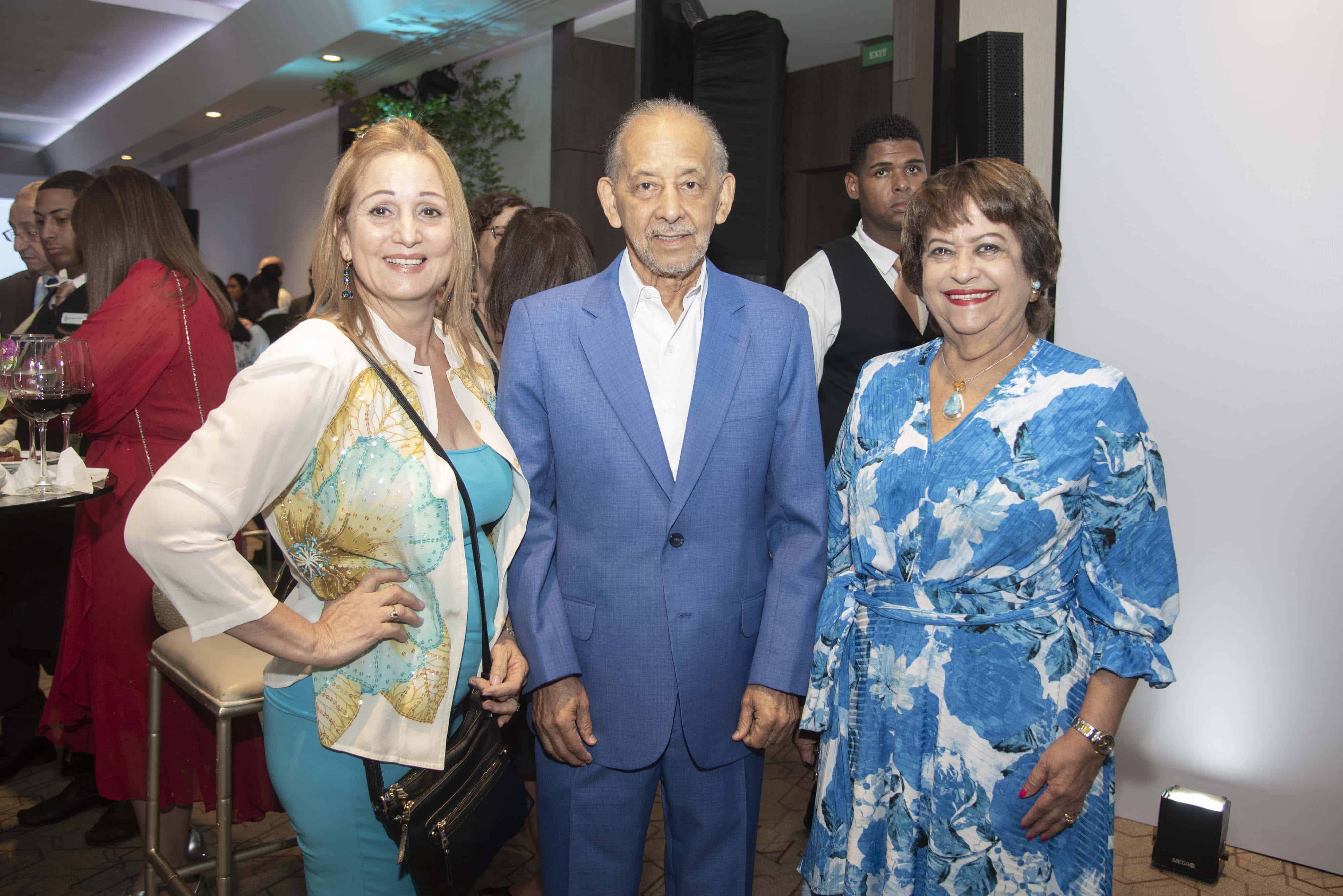 Betty Echavarría, Huchy Lora y Margarita Mendoza.&nbsp;