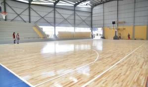 Ministro Camacho supervisa labores en club Fantástico de Puerto Plata