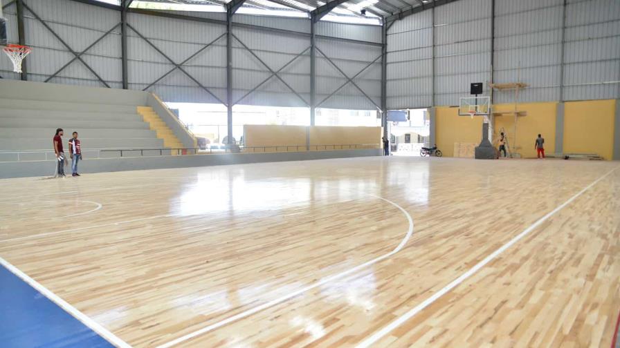 Ministro Camacho supervisa labores en club Fantástico de Puerto Plata Ministro Camacho supervisa labores en club Fantástico de Puerto Plata