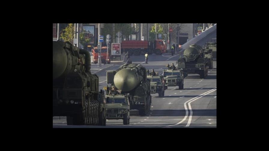 EE.UU. revela su arsenal nuclear y le pide a Rusia hacer lo mismo