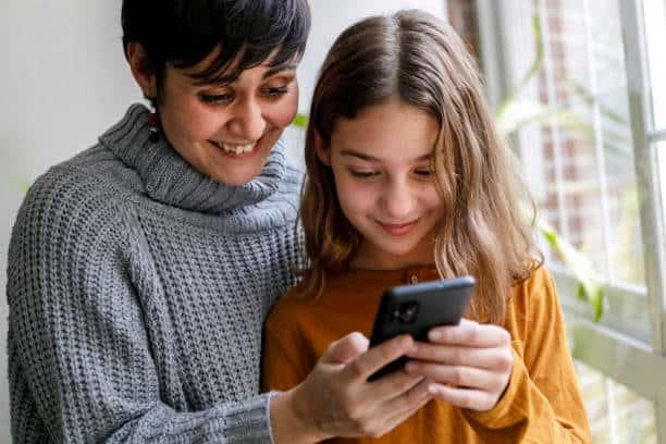 ¿Cómo educar a los adolescentes sobre el uso responsable de los dispositivos móviles?